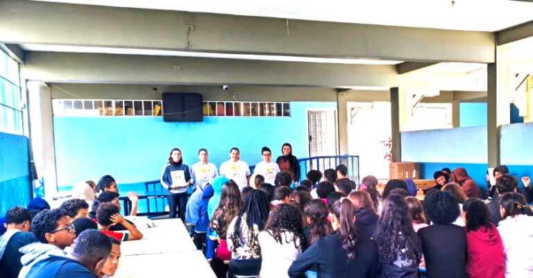 Escola Dona Bemvinda faz campanha de proteção infantil
