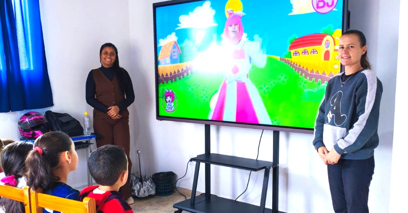 EM Selma Magalhães faz campanha Maio Laranja